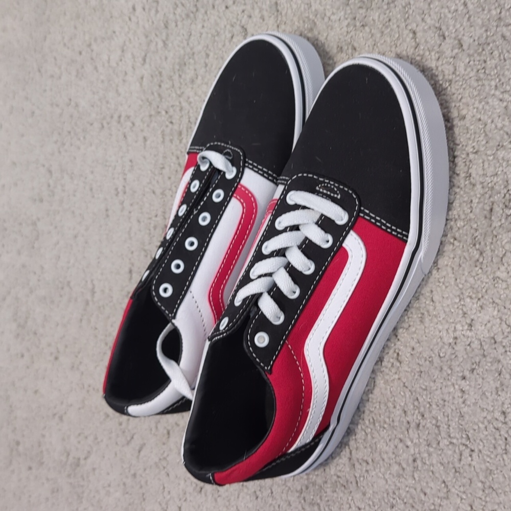 NEVER WORN Vans